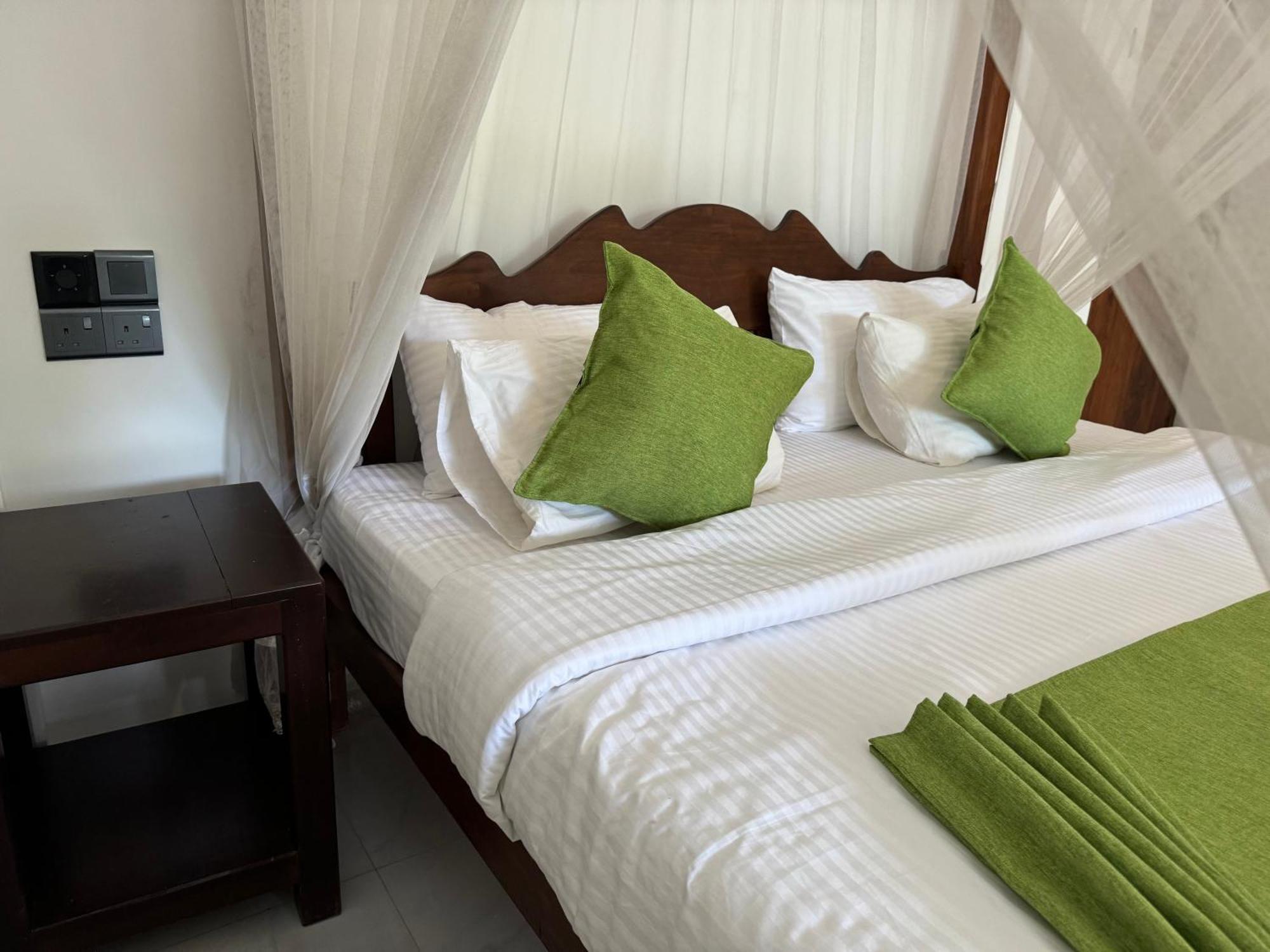 Brinkhouse Guesthouse , Unawatuna Beach Екстериор снимка