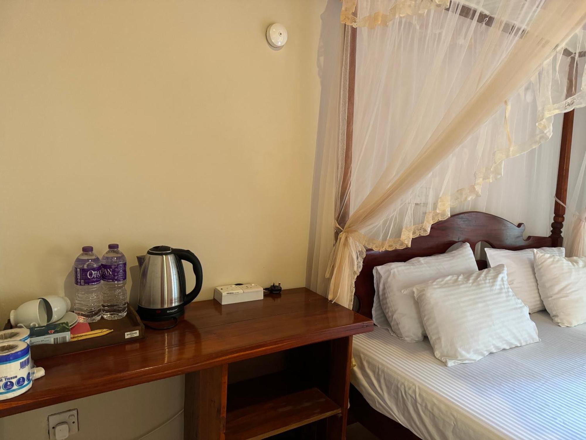Brinkhouse Guesthouse , Unawatuna Beach Екстериор снимка