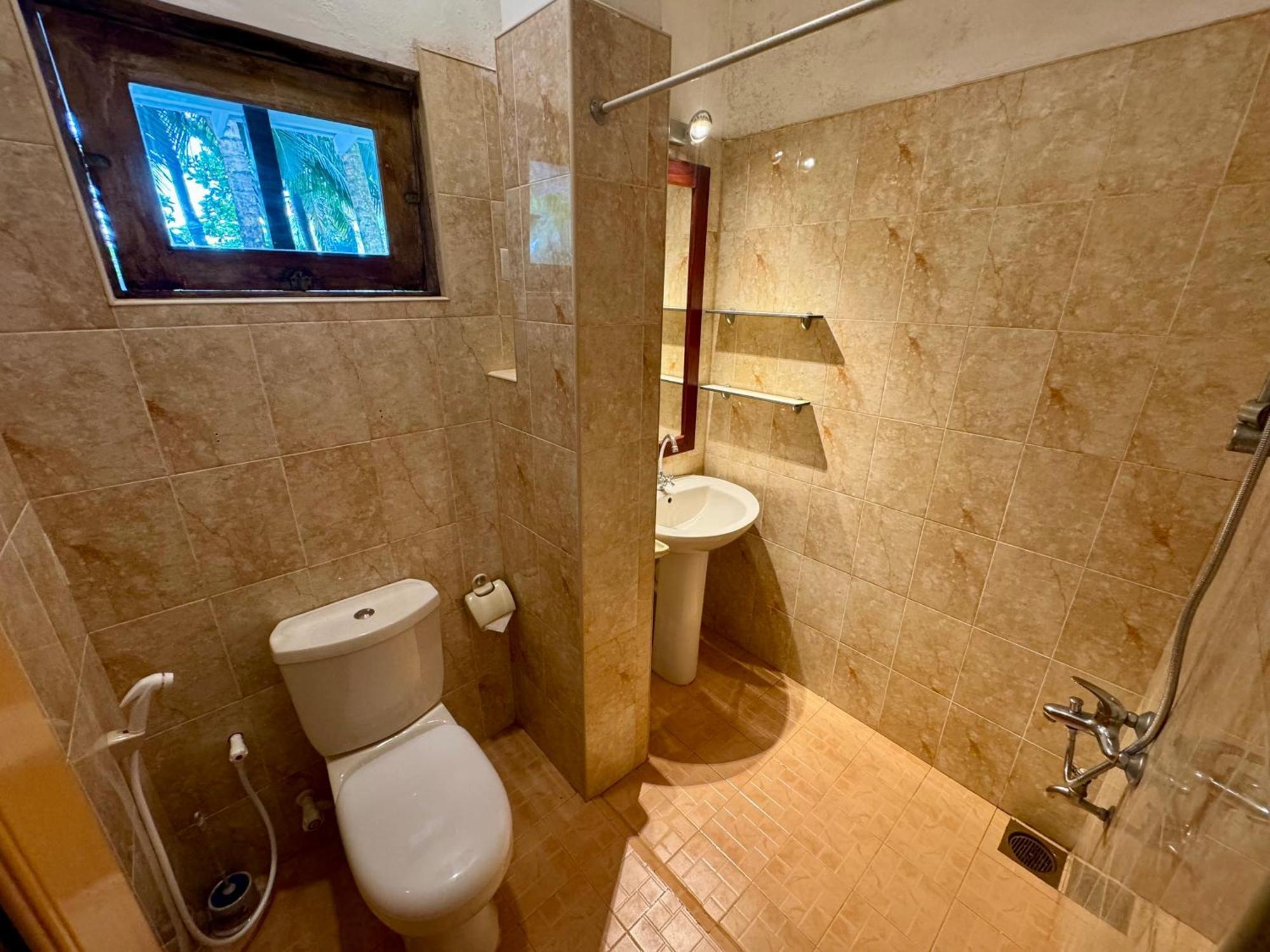 Brinkhouse Guesthouse , Unawatuna Beach Екстериор снимка