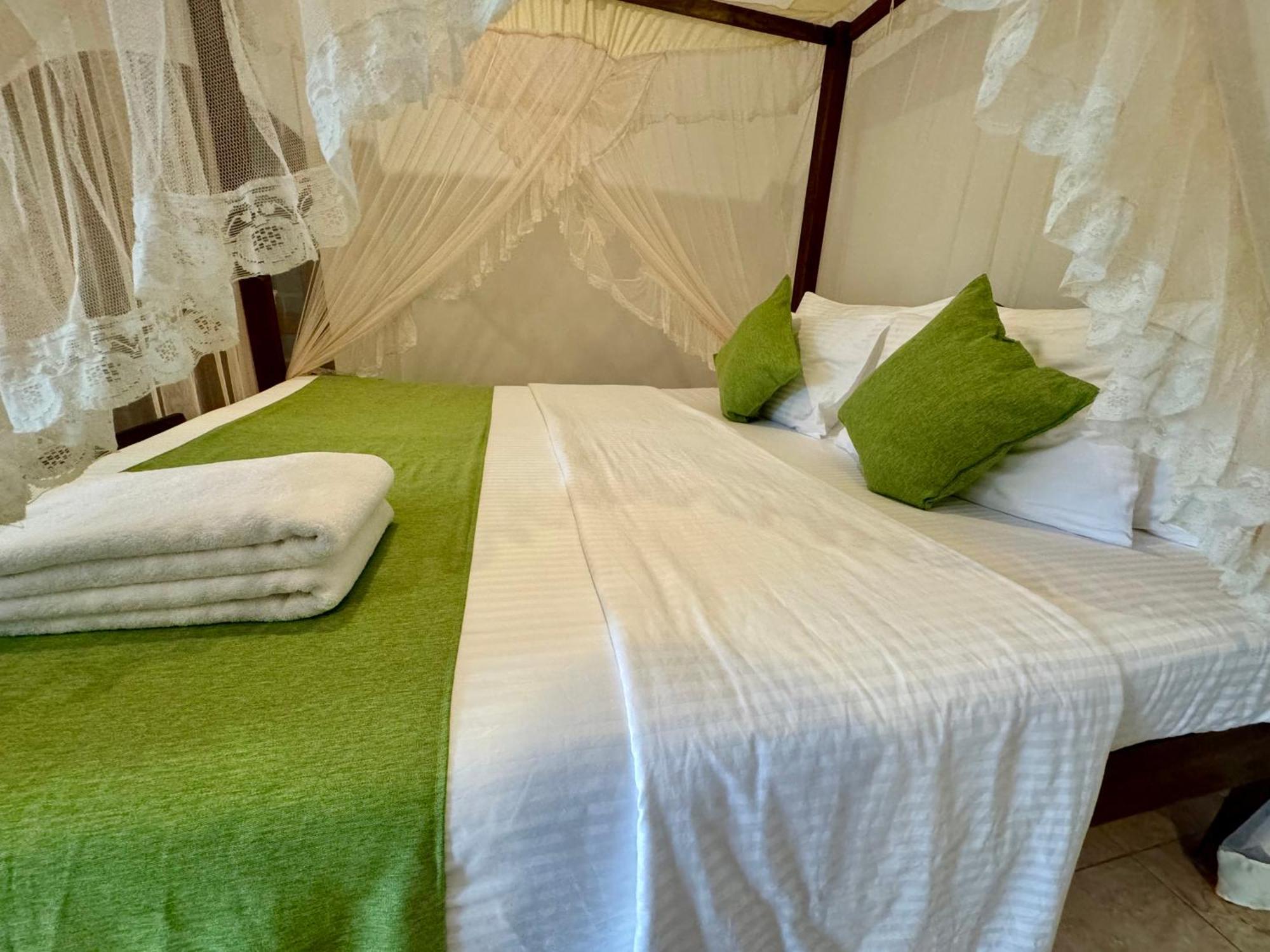 Brinkhouse Guesthouse , Unawatuna Beach Екстериор снимка
