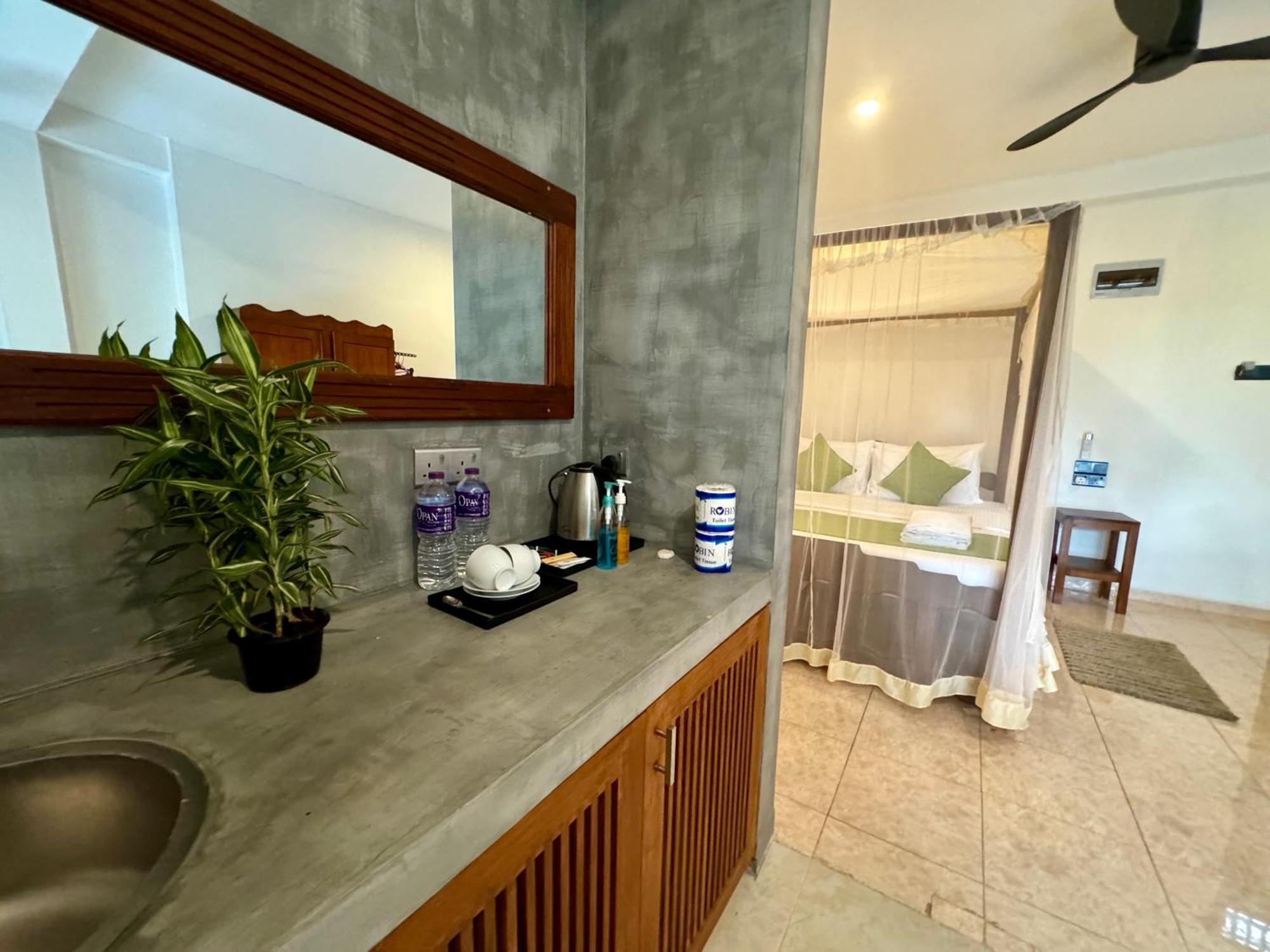 Brinkhouse Guesthouse , Unawatuna Beach Екстериор снимка